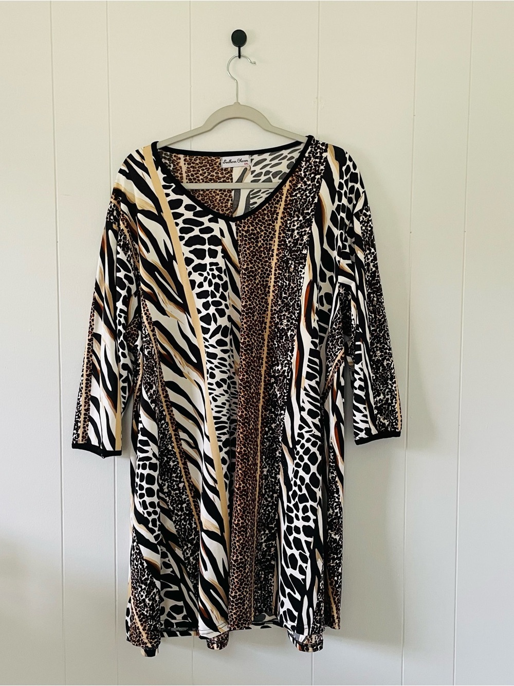 Fashion Choice Animal Print V-Neck Tunic Top in Multi-Color